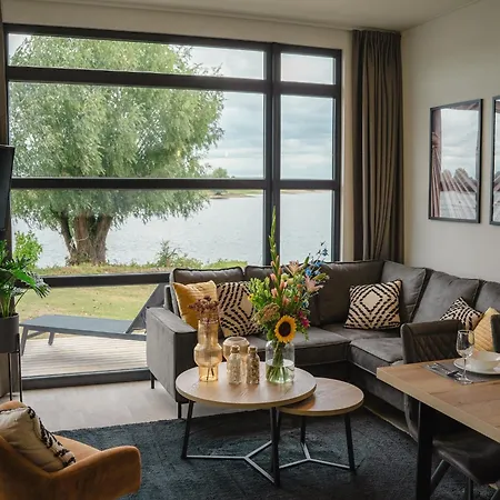 House In Arnhem With Rhine Views Tatil Evi Maurik